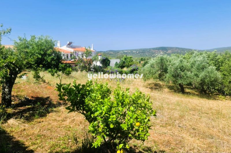 Casa rural com vistas panorâmicas e potencial de expansão perto de Loulé